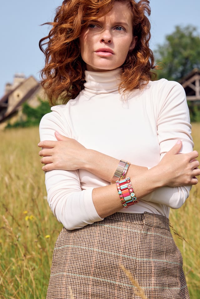 Campagne photo en extérieur pour la marque de bijoux fantaisie Simone à Bordeaux - Bulldog Studio